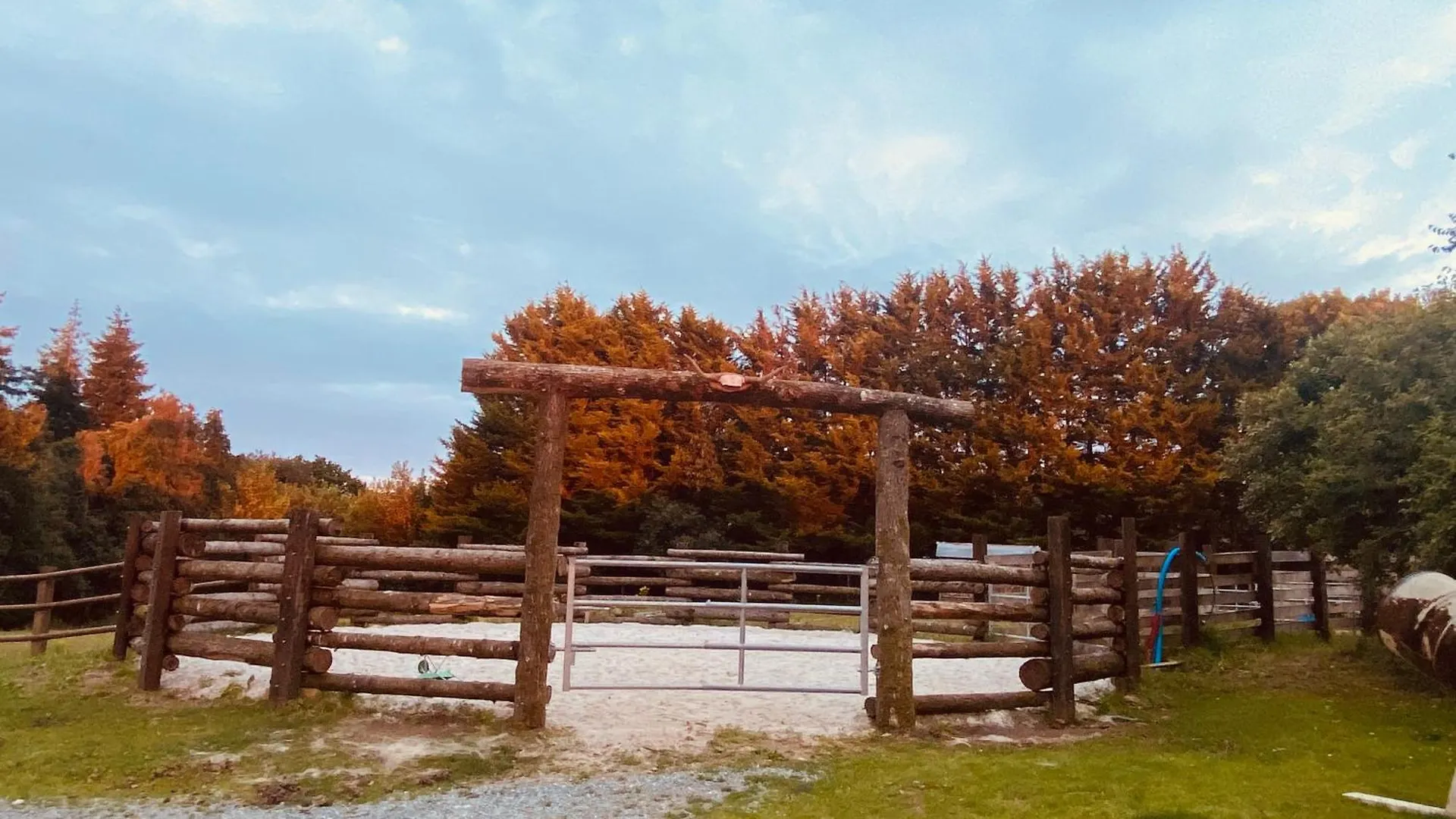 شقة Escapade Dans Un Ranch Le Sourn